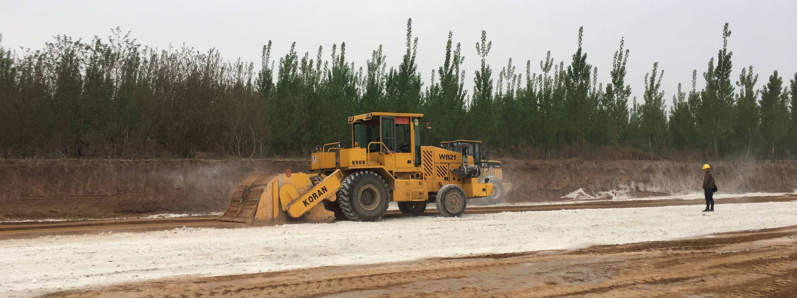 公路桥台背路基换填